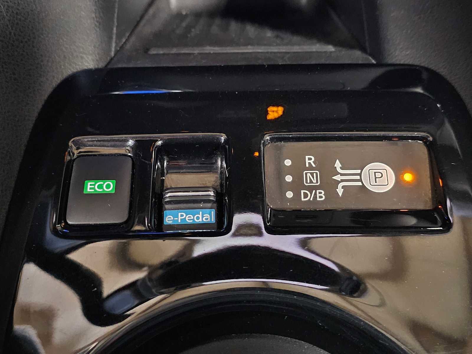 Used 2018 Nissan Leaf SV w/ SV Technology Package image 33