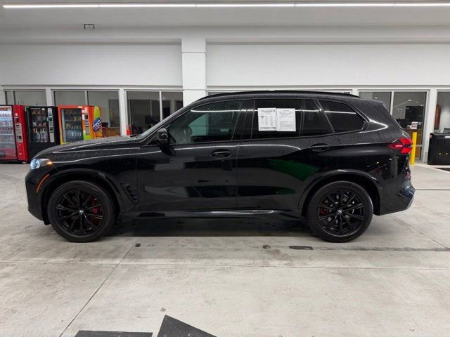 Used 2024 BMW X5 M60i AWD/4WD image 3