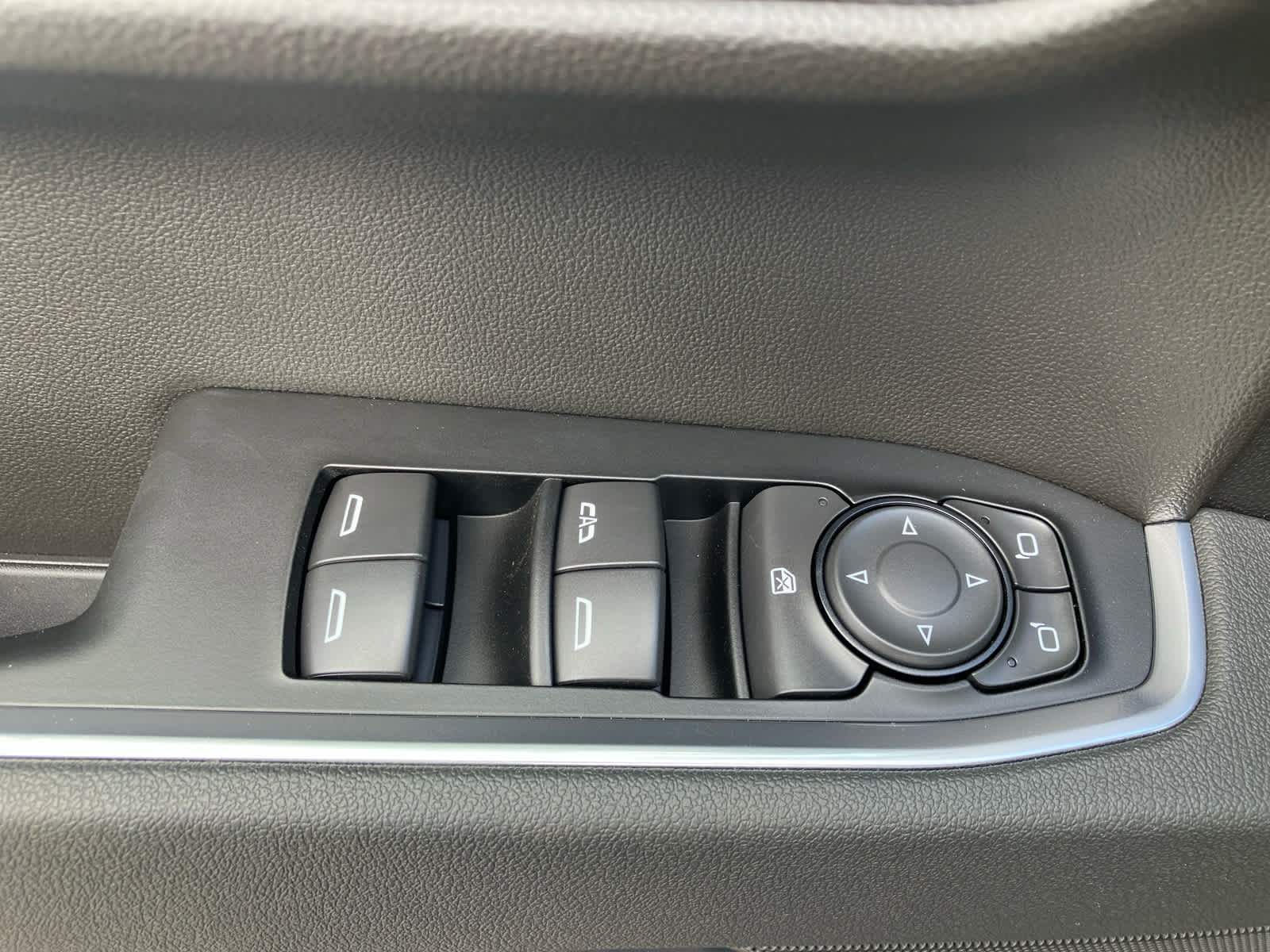 New 2026 Chevrolet Silverado 1500 LT AWD/4WD image 13