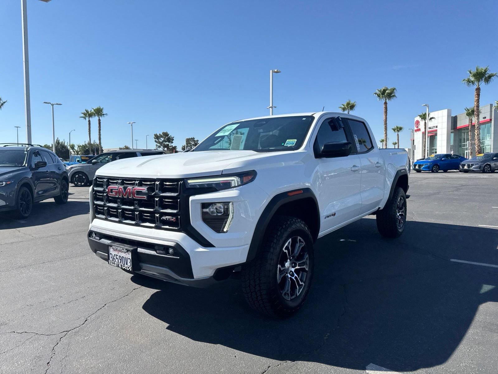 Used 2023 GMC Canyon AT4 AWD/4WD image 3