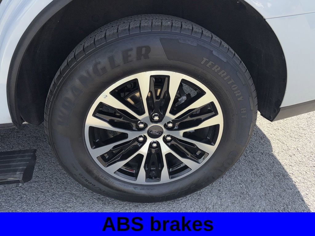 Used 2025 Ford Expedition Platinum AWD/4WD image 9