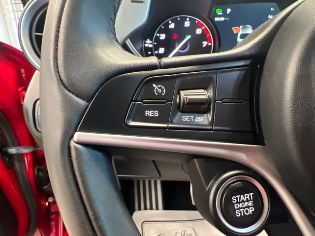 Used 2017 Alfa Romeo Giulia AWD w/ Sport Appearance Package image 24