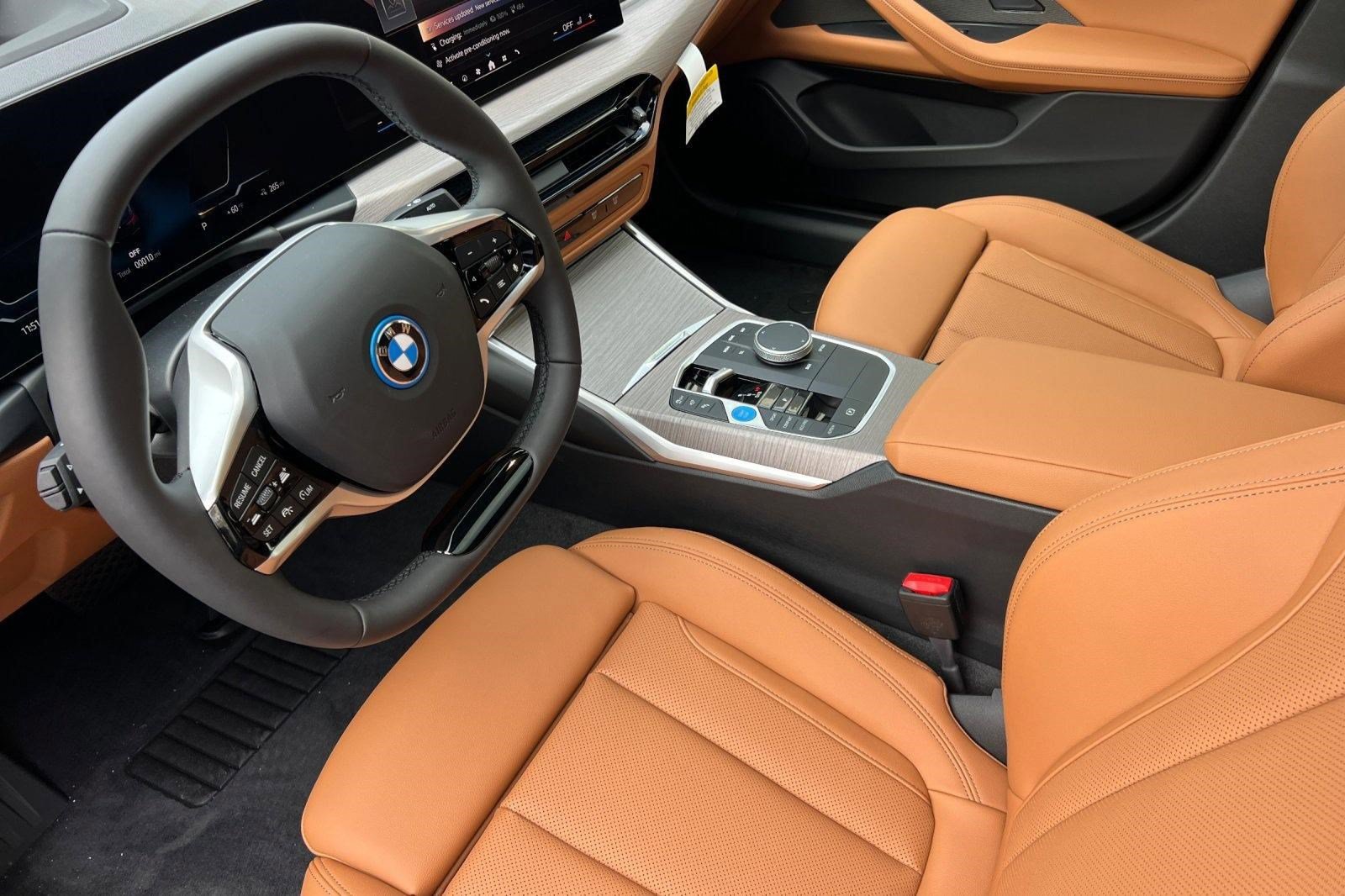 Used 2025 BMW i4 xDrive40i w/ Premium Package AWD/4WD image 4