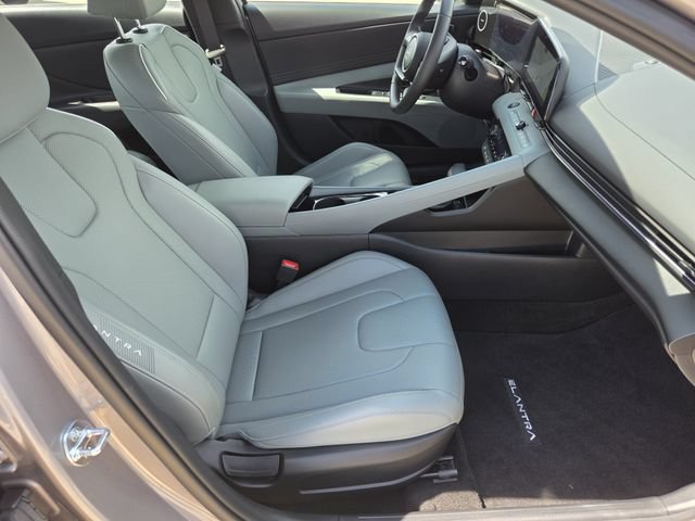 Used 2025 Hyundai Elantra Limited FWD image 40