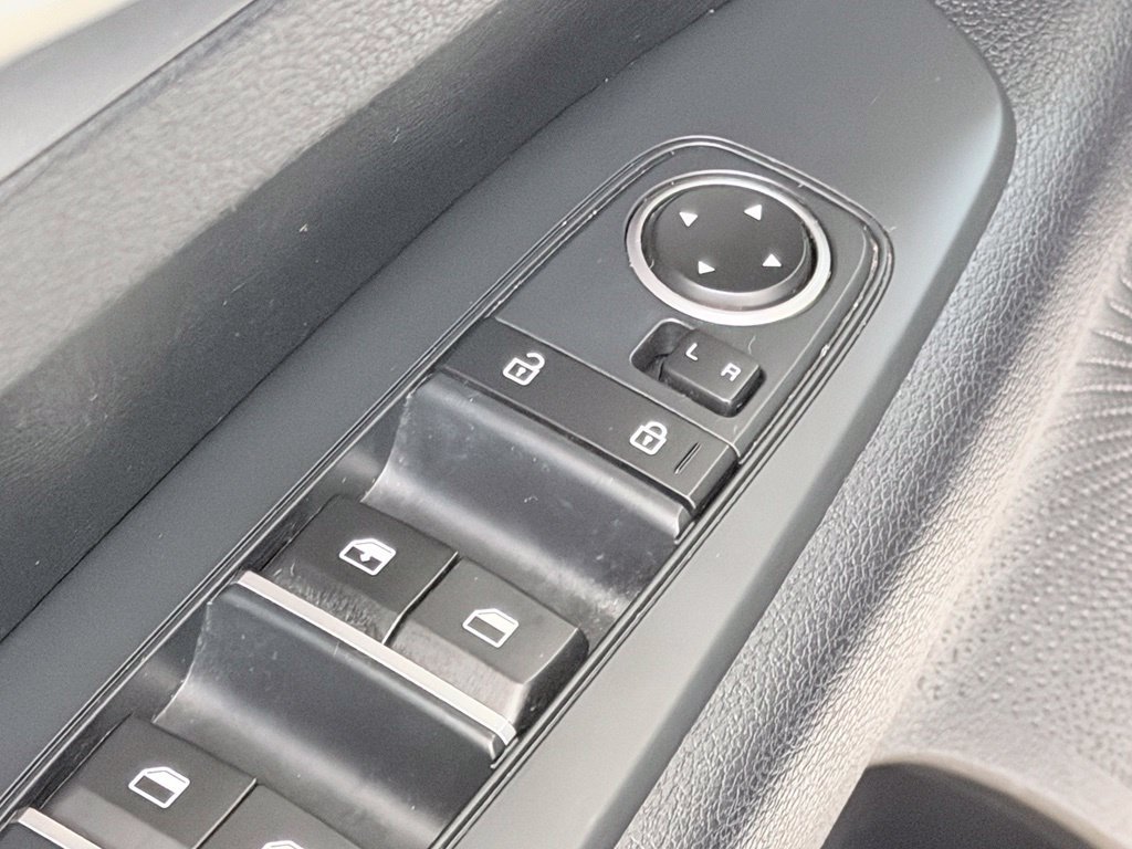 Used 2019 Kia Forte LXS FWD image 11
