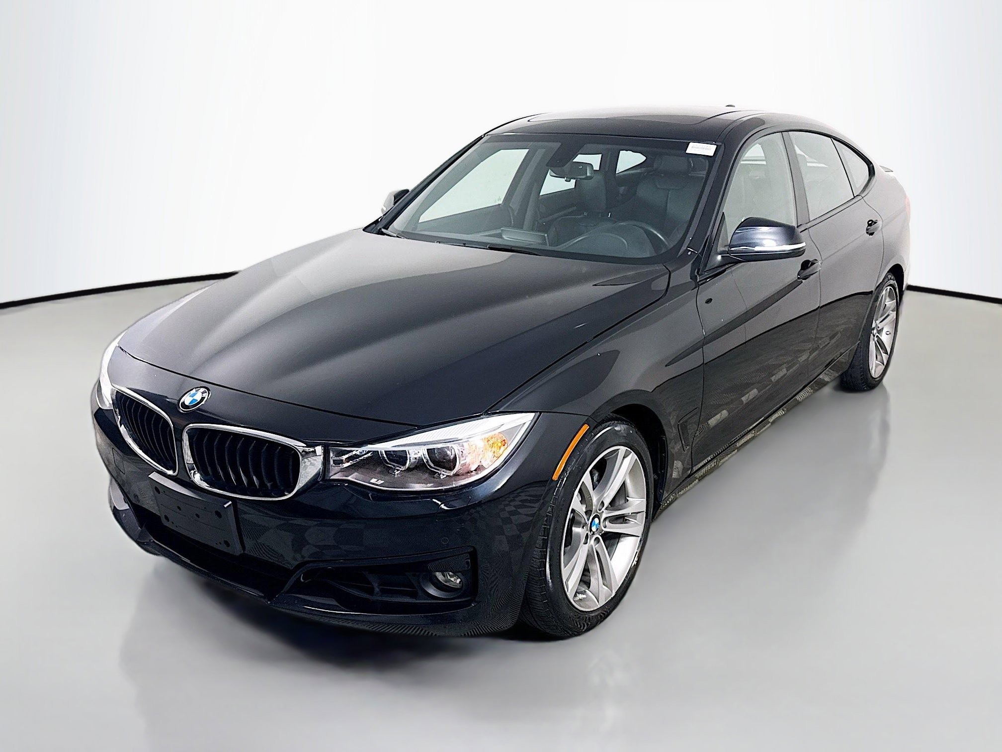 Used 2016 BMW 328i Gran Turismo xDrive image 4