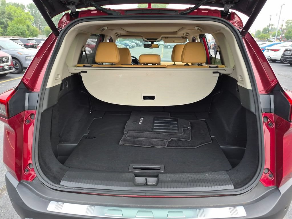 Used 2023 Nissan Rogue Platinum AWD/4WD image 25