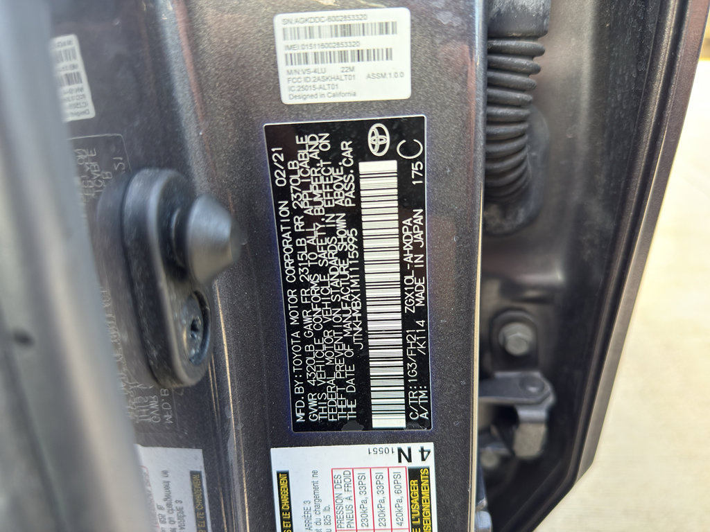 Used 2021 Toyota C-HR LE FWD image 31