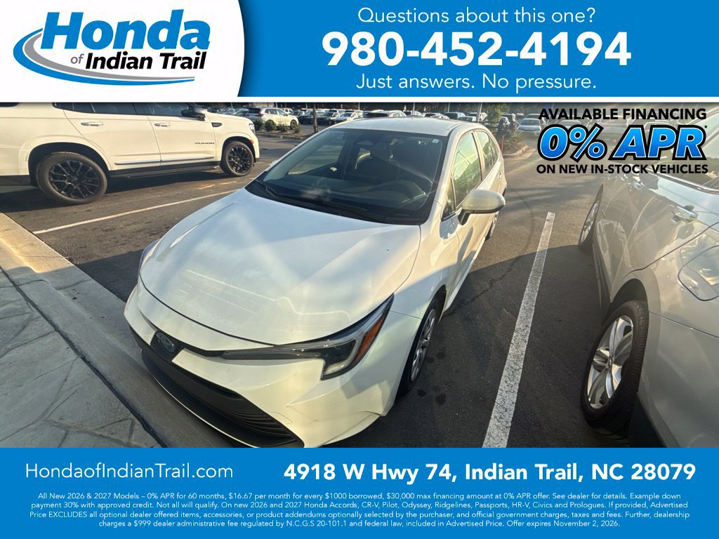 Used 2024 Toyota Corolla LE FWD image 1