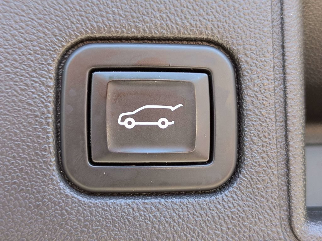 Used 2021 GMC Terrain SLT FWD image 13