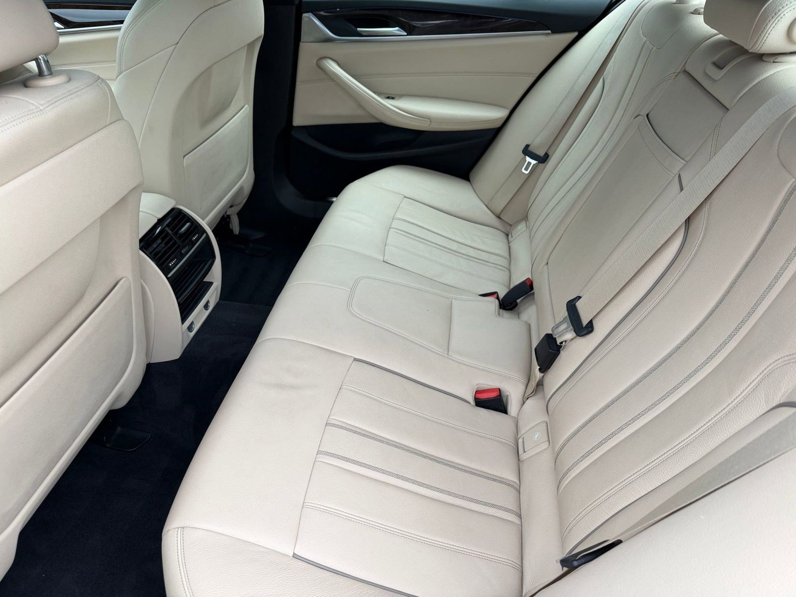 Used 2018 BMW 530e image 26