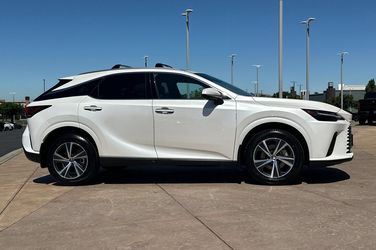 Used 2024 Lexus RX 350 Premium w/ Cold Area Package FWD image 3
