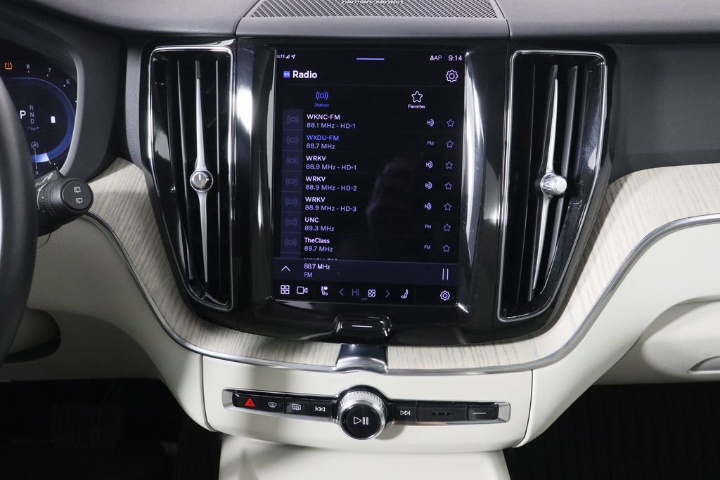 Used 2023 Volvo XC60 B5 Plus w/ Climate Package image 29