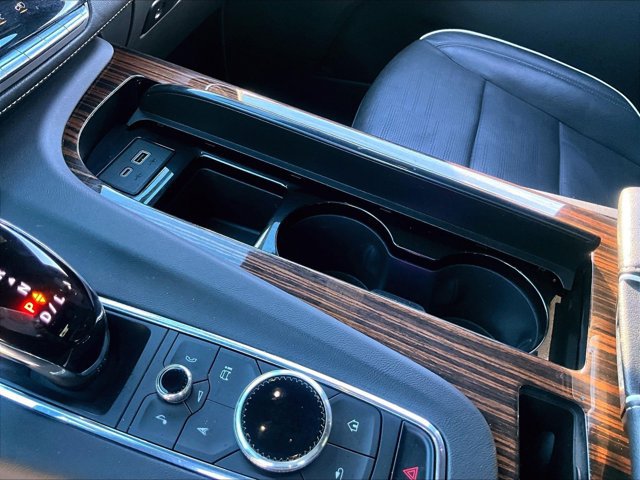 Used 2023 Cadillac Escalade Premium Luxury RWD image 15