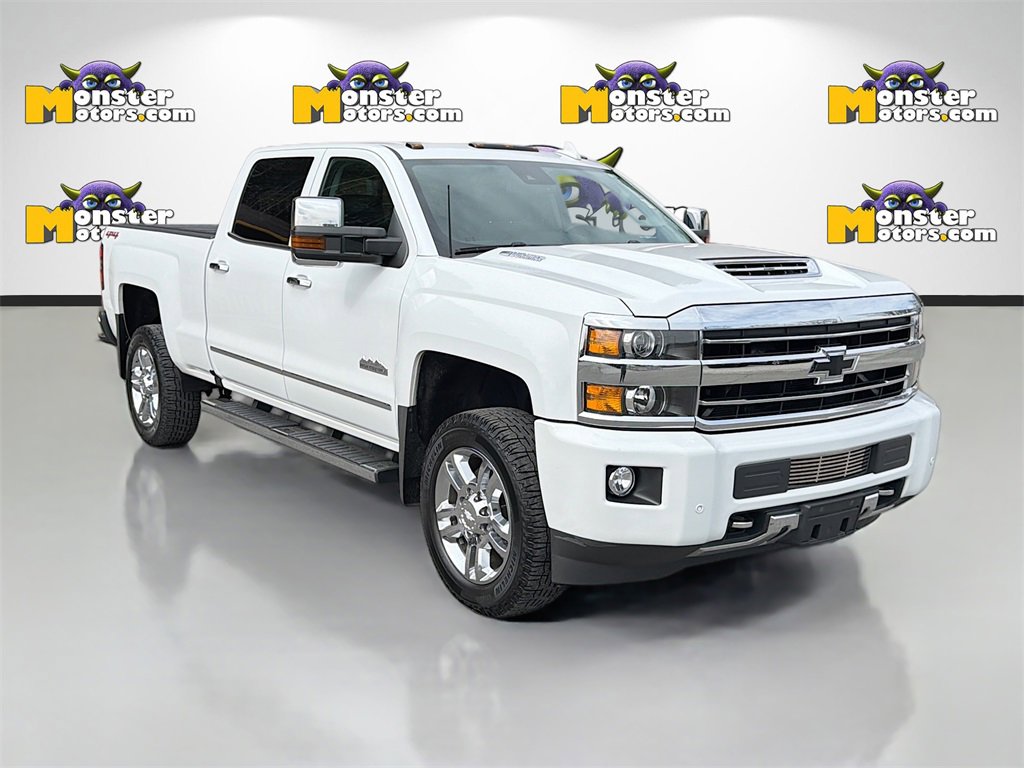Used 2019 Chevrolet Silverado 2500 High Country w/ Duramax Plus Package image 3