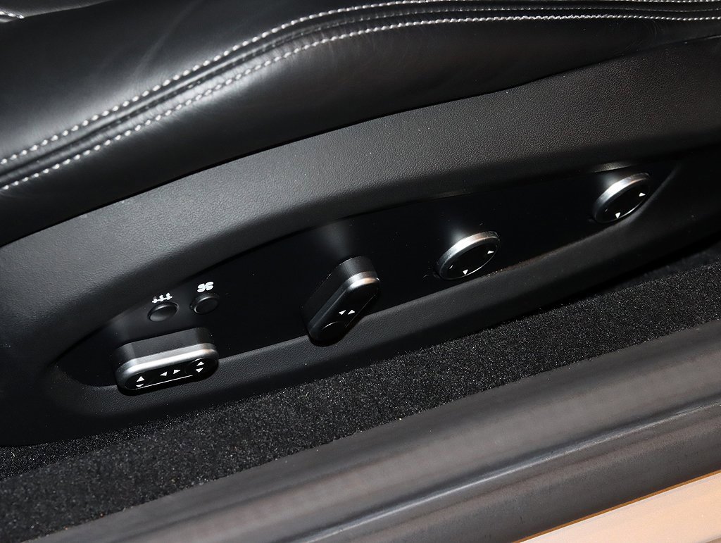 Certified 2017 Ferrari GTC4Lusso image 75