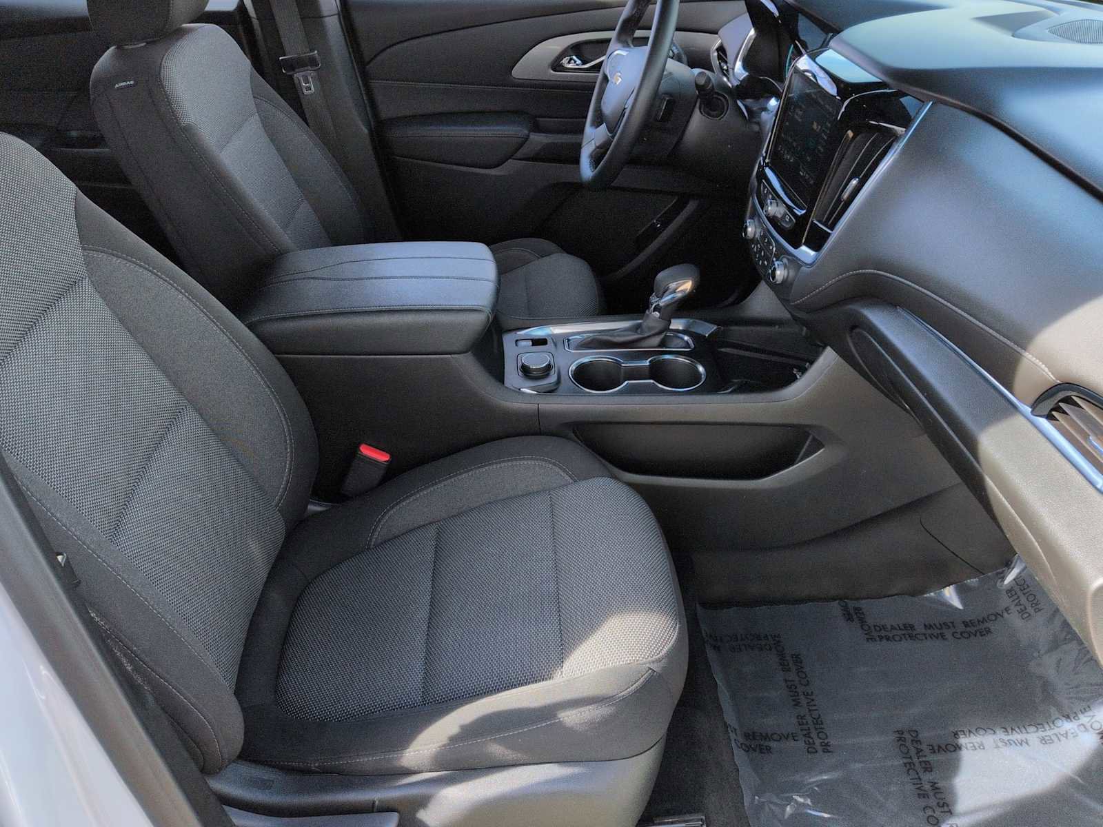 Used 2023 Chevrolet Traverse LT image 22