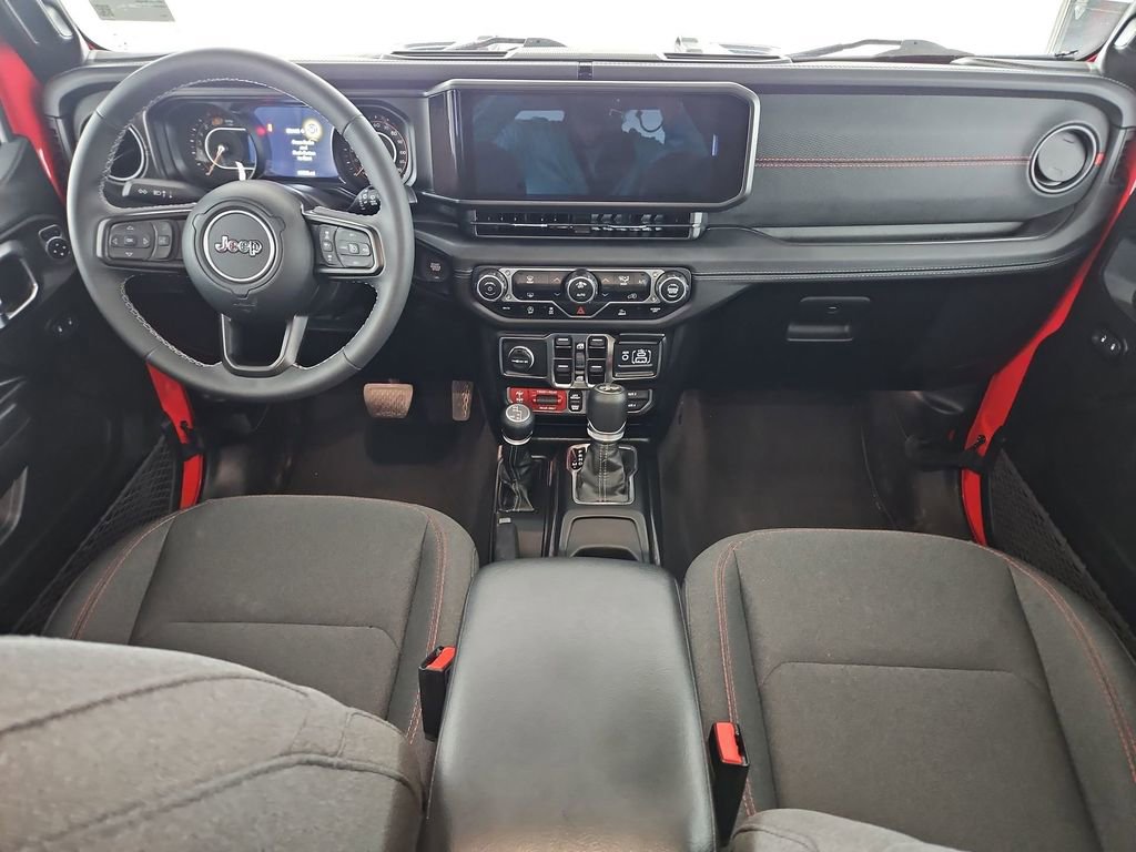 Used 2025 Jeep Wrangler Unlimited Rubicon image 25