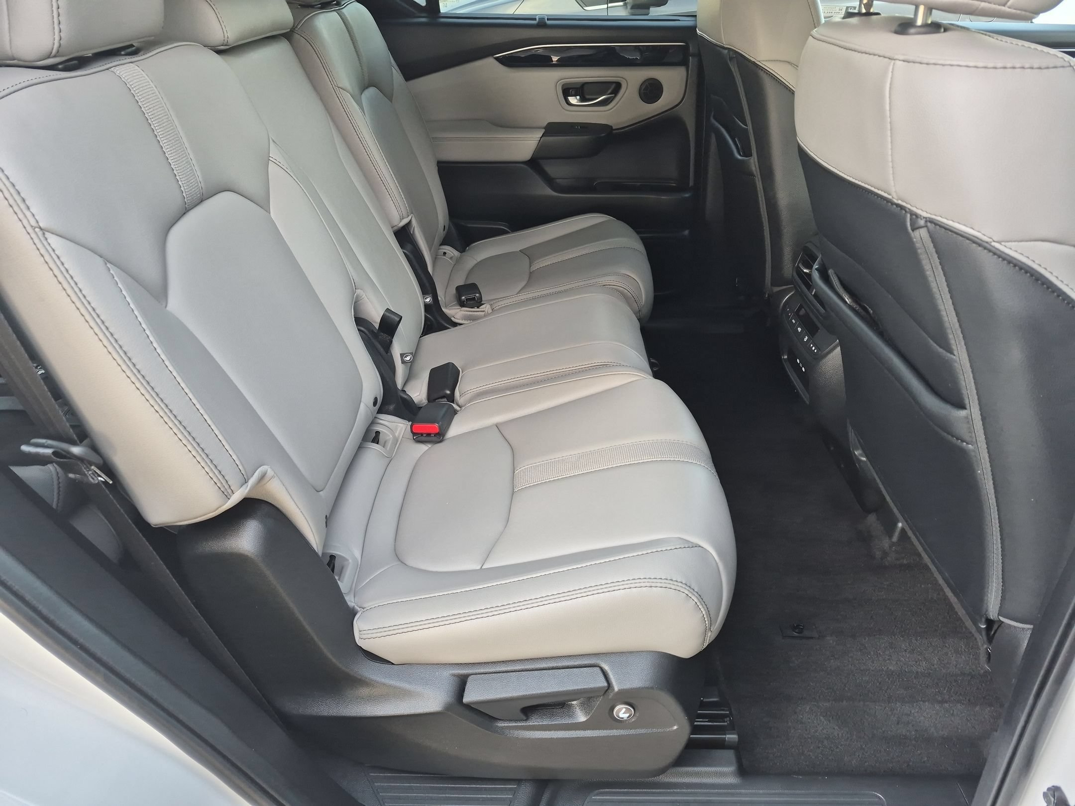 Used 2024 Honda Pilot Touring image 31