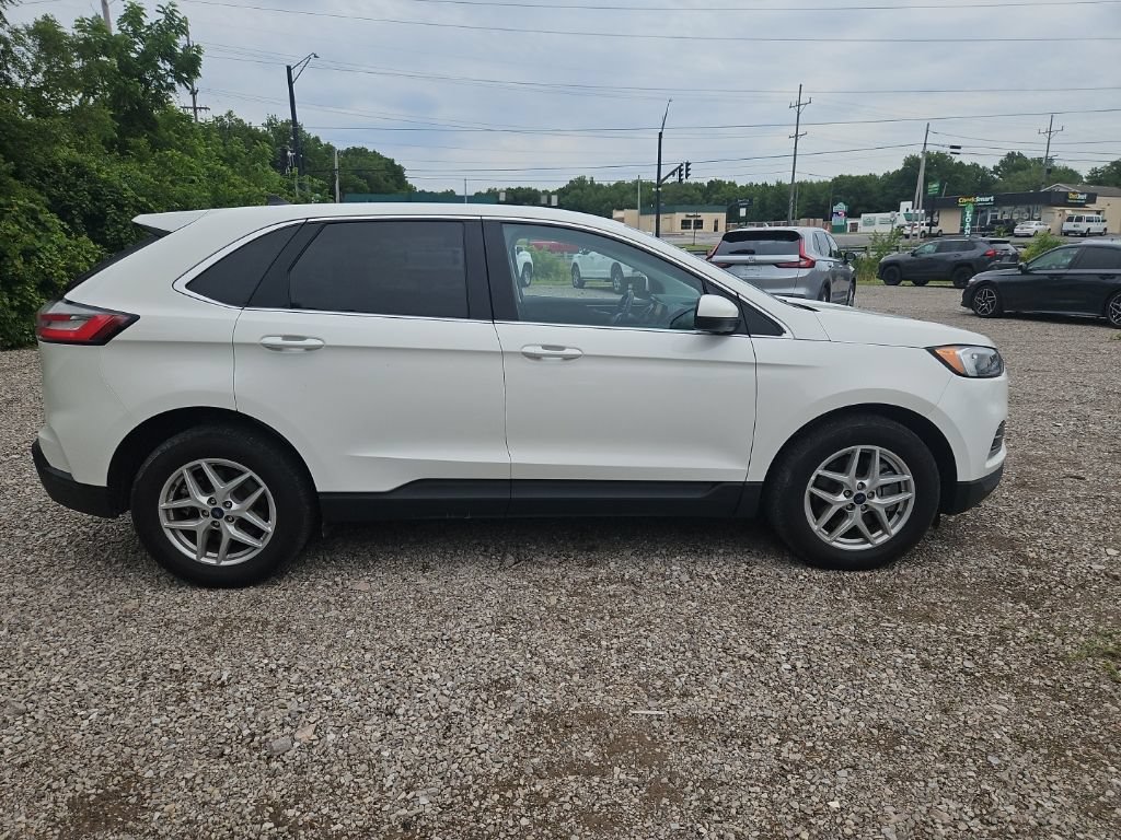 Used 2022 Ford Edge SEL w/ Convenience Package AWD/4WD image 3