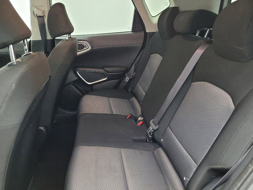 Used 2022 Kia Soul LX image 18