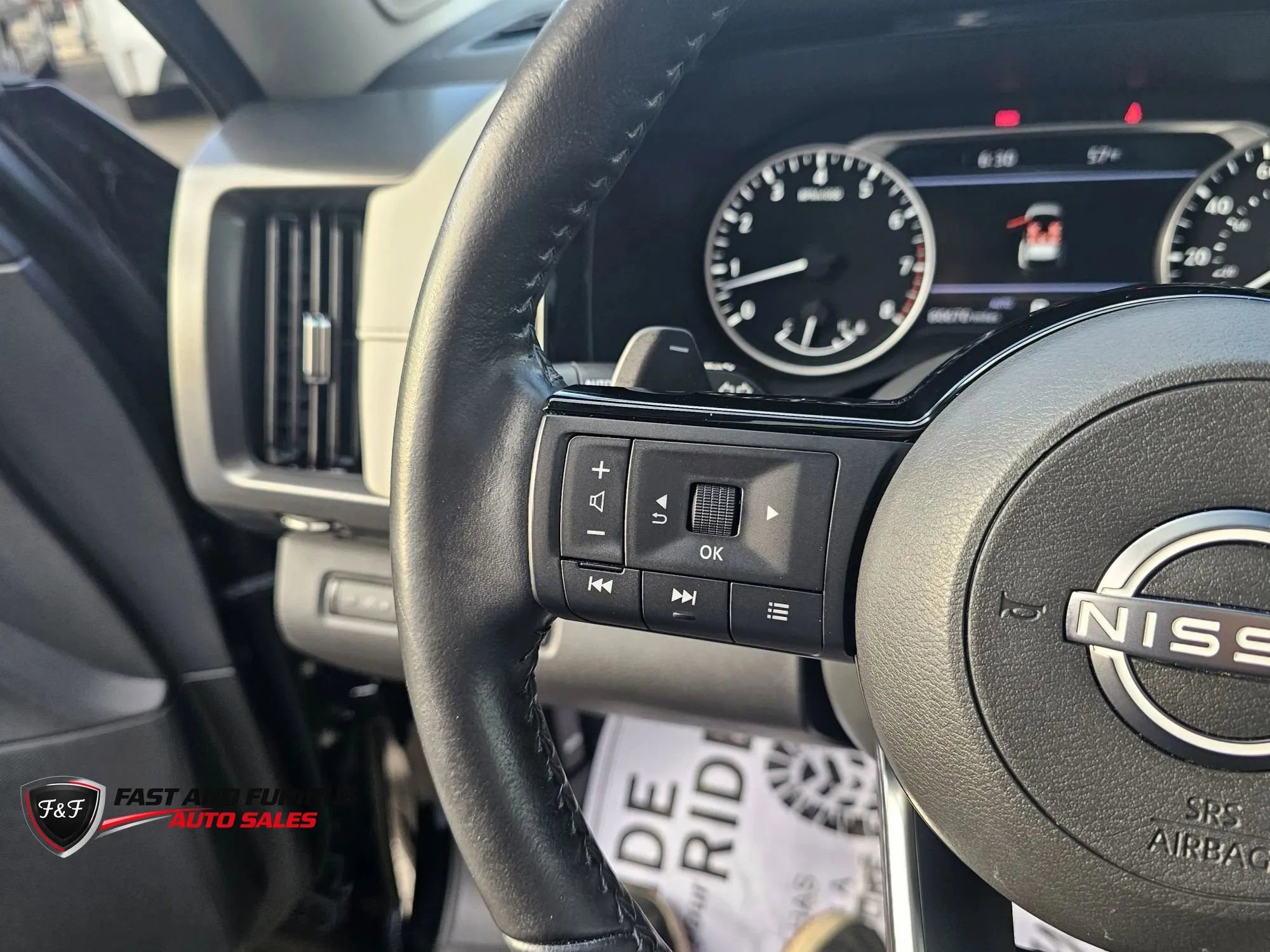 Used 2022 Nissan Pathfinder SL w/ SL Premium Package AWD/4WD image 19