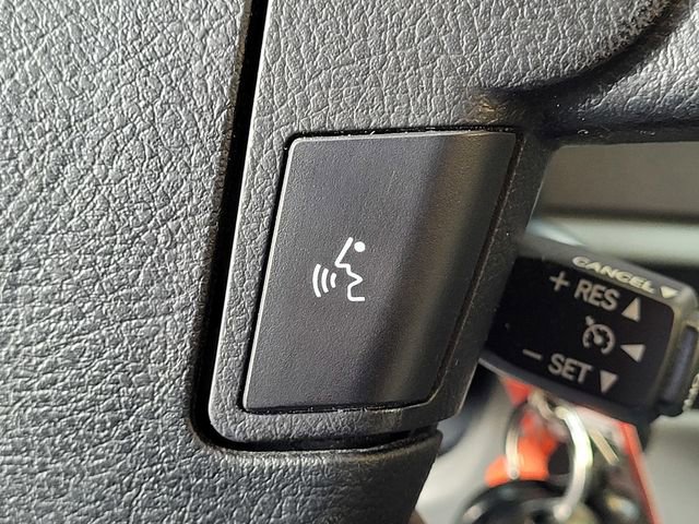 Used 2012 Toyota Tundra 4x4 Double Cab w/ Tow Pkg image 31