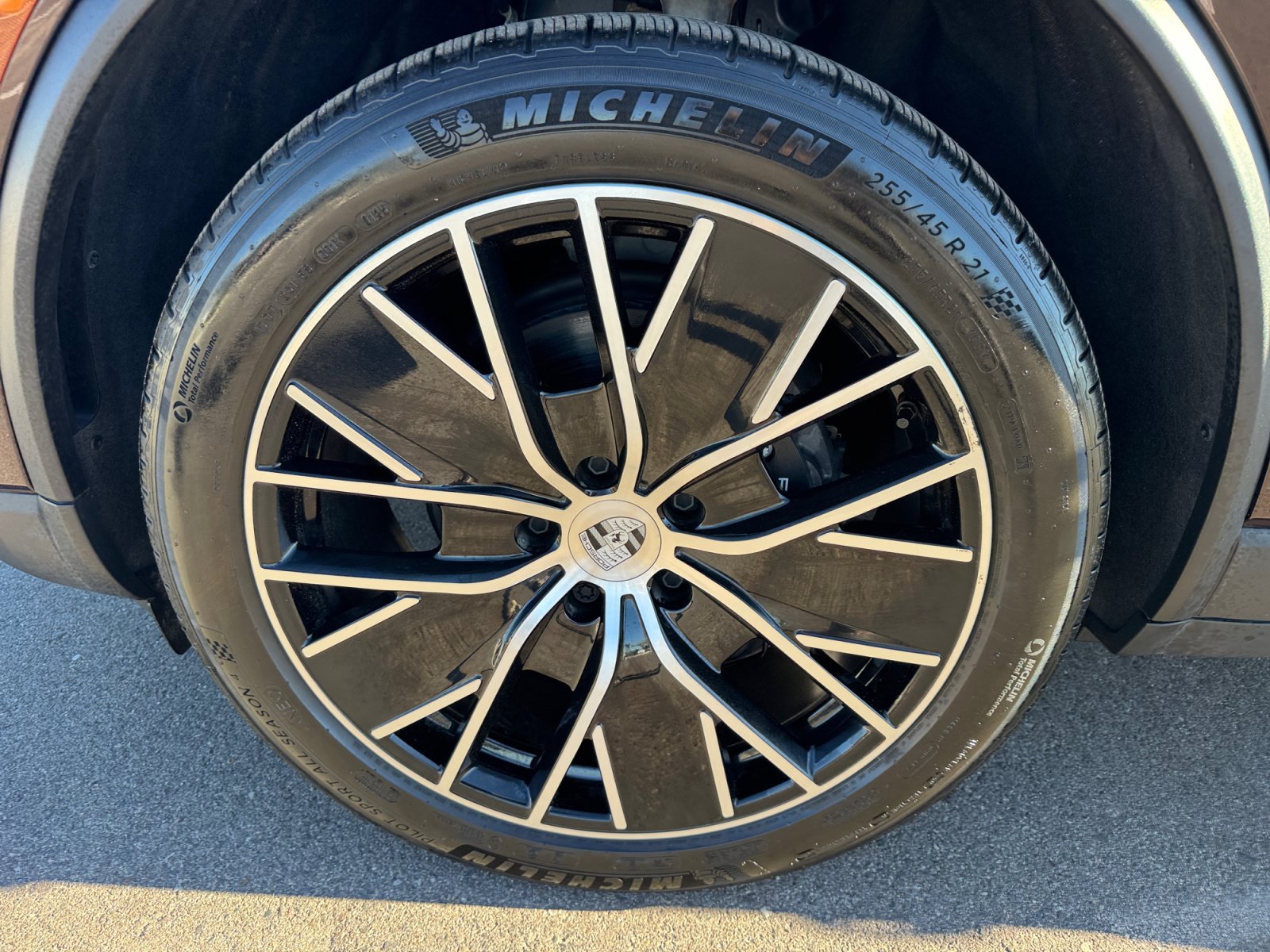 Used 2025 Porsche Macan Electric RWD image 26