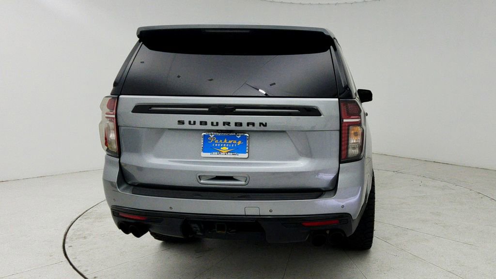 Used 2023 Chevrolet Suburban Premier image 7