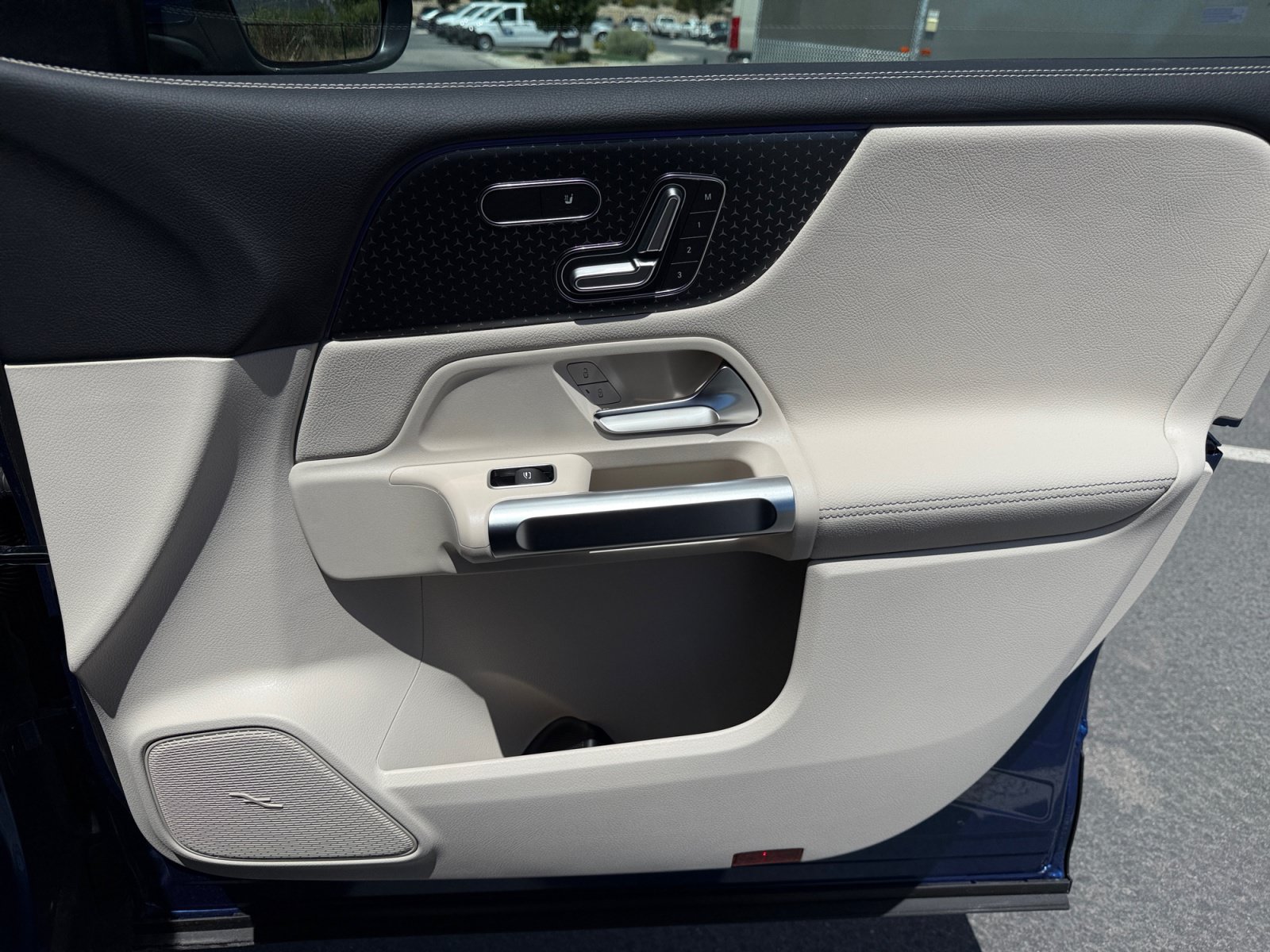 New 2026 Mercedes-Benz GLB 250 4MATIC image 16