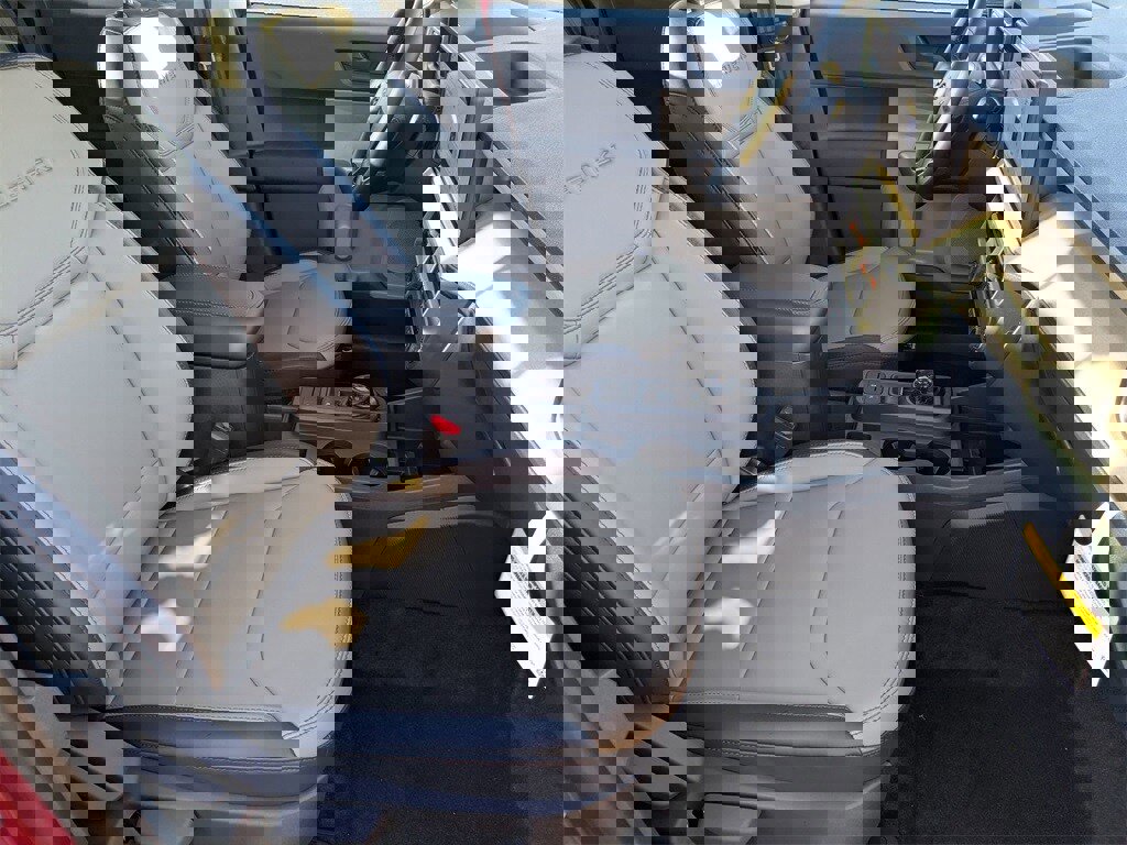 New 2026 Ford Maverick Lariat w/ 4K Tow Package image 21