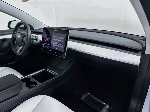 Used 2023 Tesla Model 3 Standard Range RWD image 29