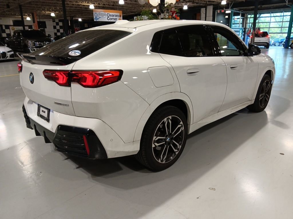 Used 2024 BMW X2 xDrive28i w/ M Sport Package image 6