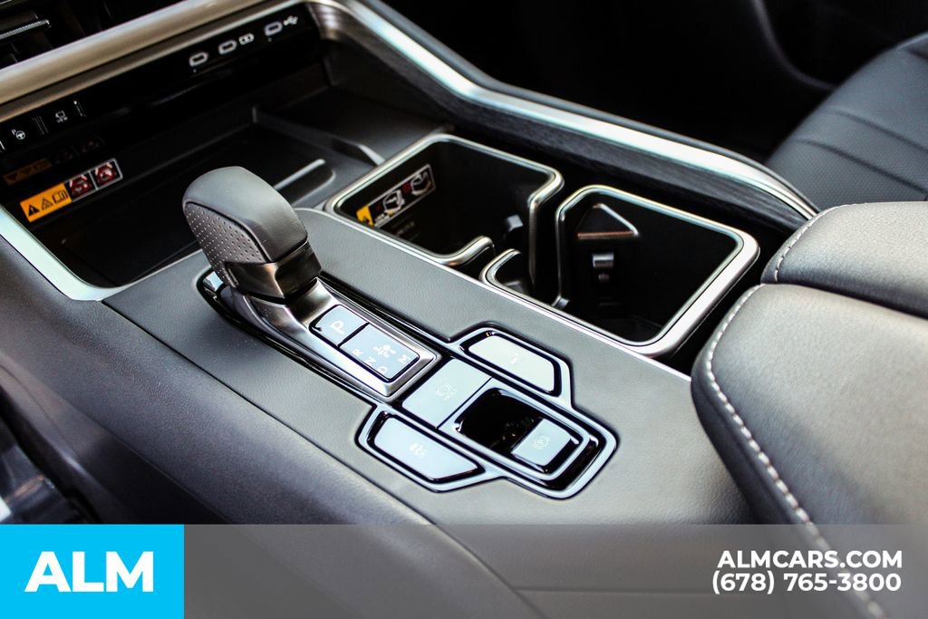 Used 2025 Lexus TX 500h AWD image 39