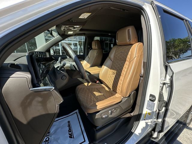 Certified 2023 Cadillac Escalade Premium Luxury w/ Performance Package image 19