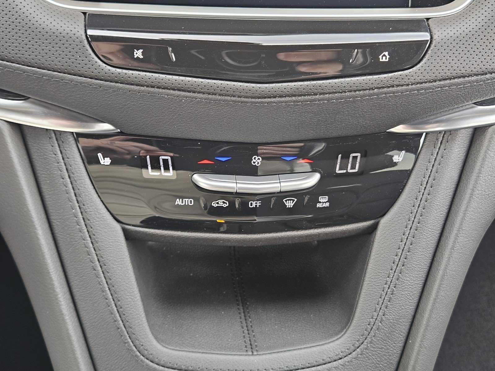 New 2026 Cadillac XT5 Luxury FWD image 13