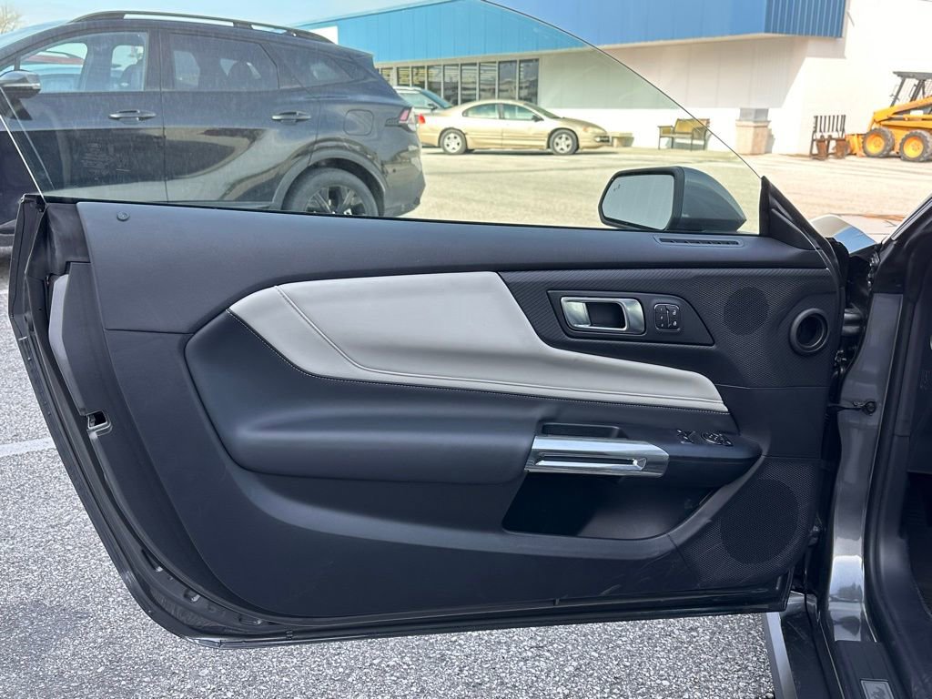 Used 2025 Ford Mustang GT Premium w/ GT Performance Package image 12