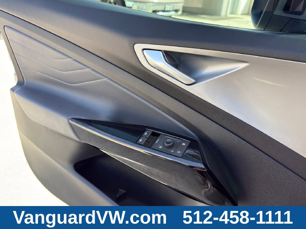 Used 2023 Volkswagen ID.4 Pro S AWD/4WD image 25