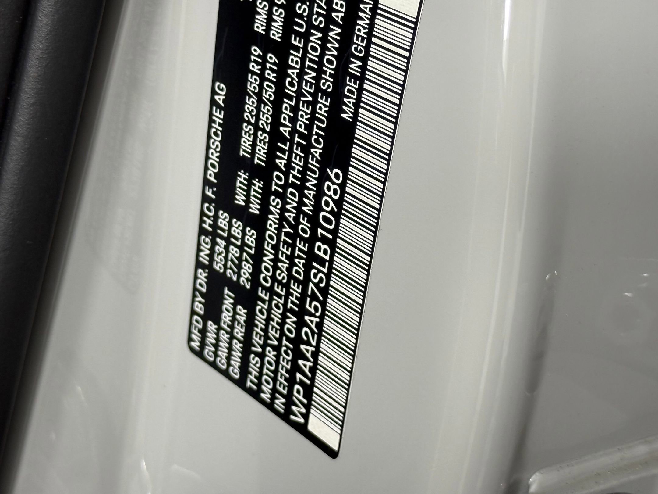 New 2025 Porsche Macan image 27