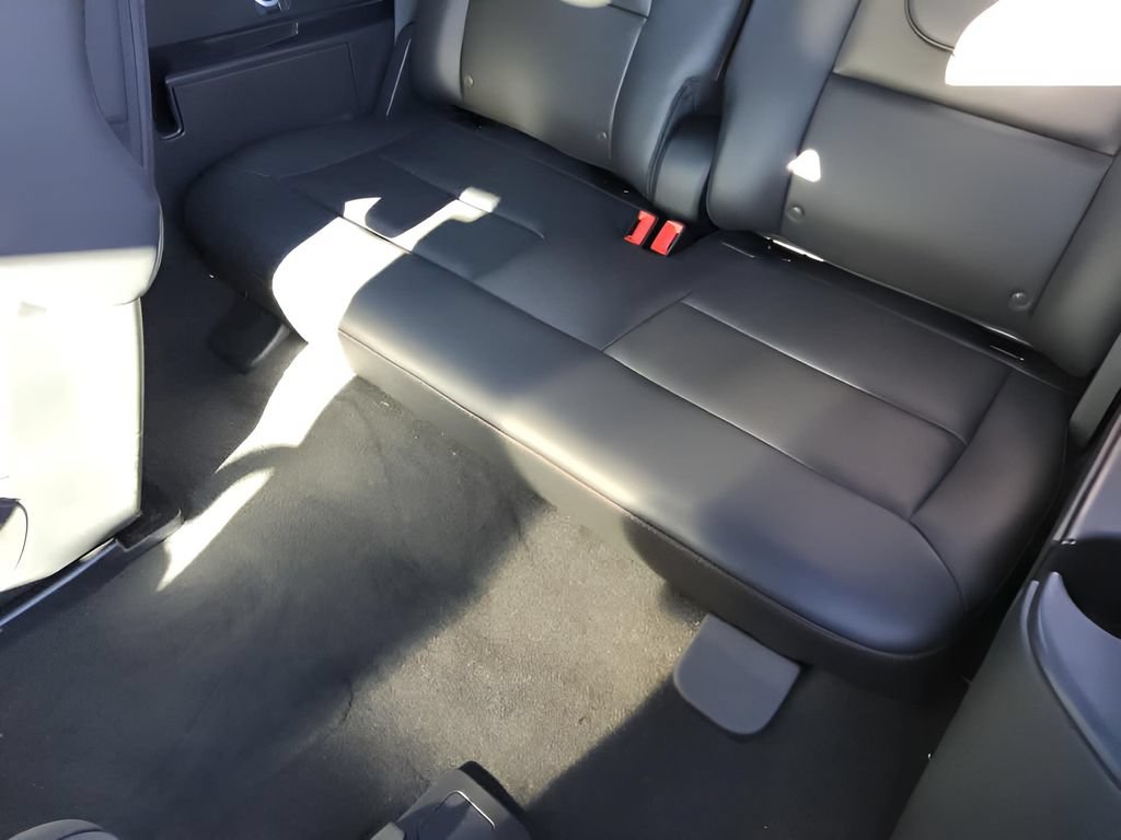Used 2025 Ford Explorer ST w/ Sun And Sound Package AWD/4WD image 30