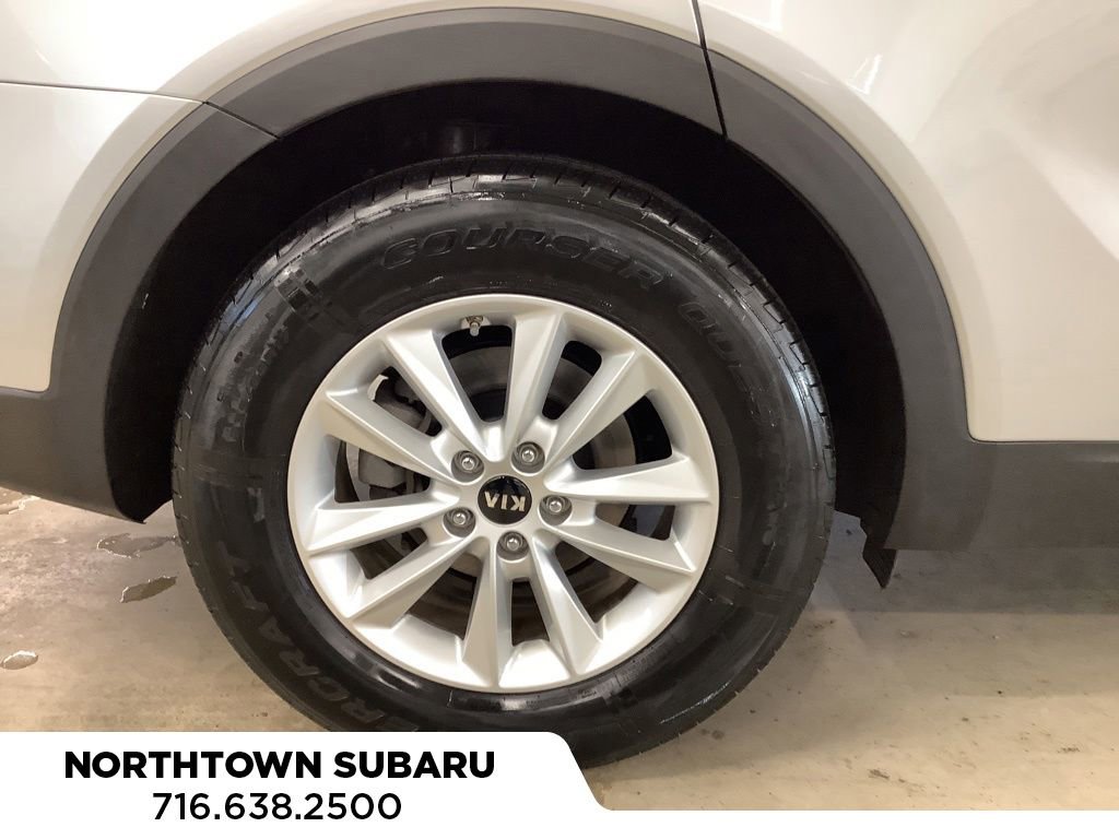 Used 2019 Kia Sorento FWD V6 image 18