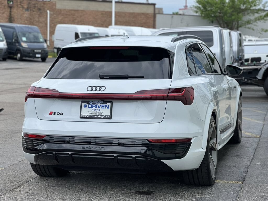 Used 2024 Audi Q8 e-tron Prestige w/ Prestige Package AWD/4WD image 37