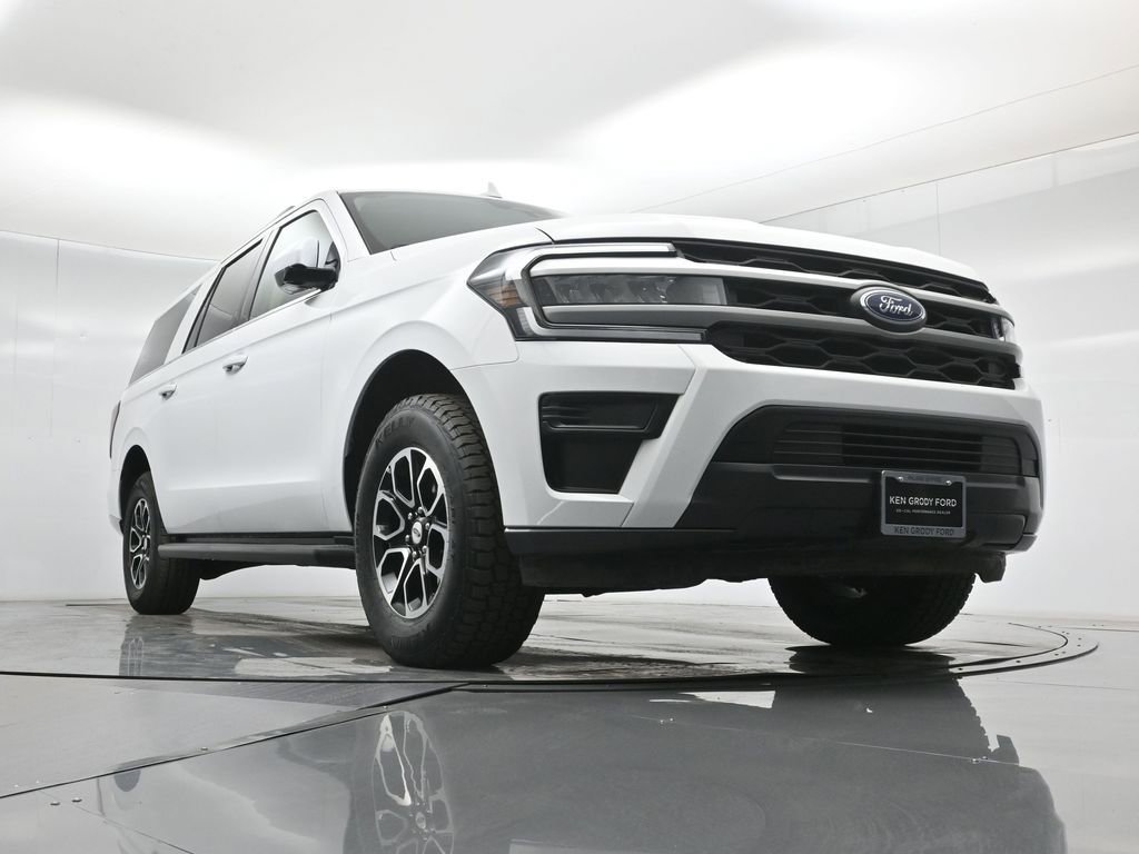 Used 2024 Ford Expedition Max XLT image 48