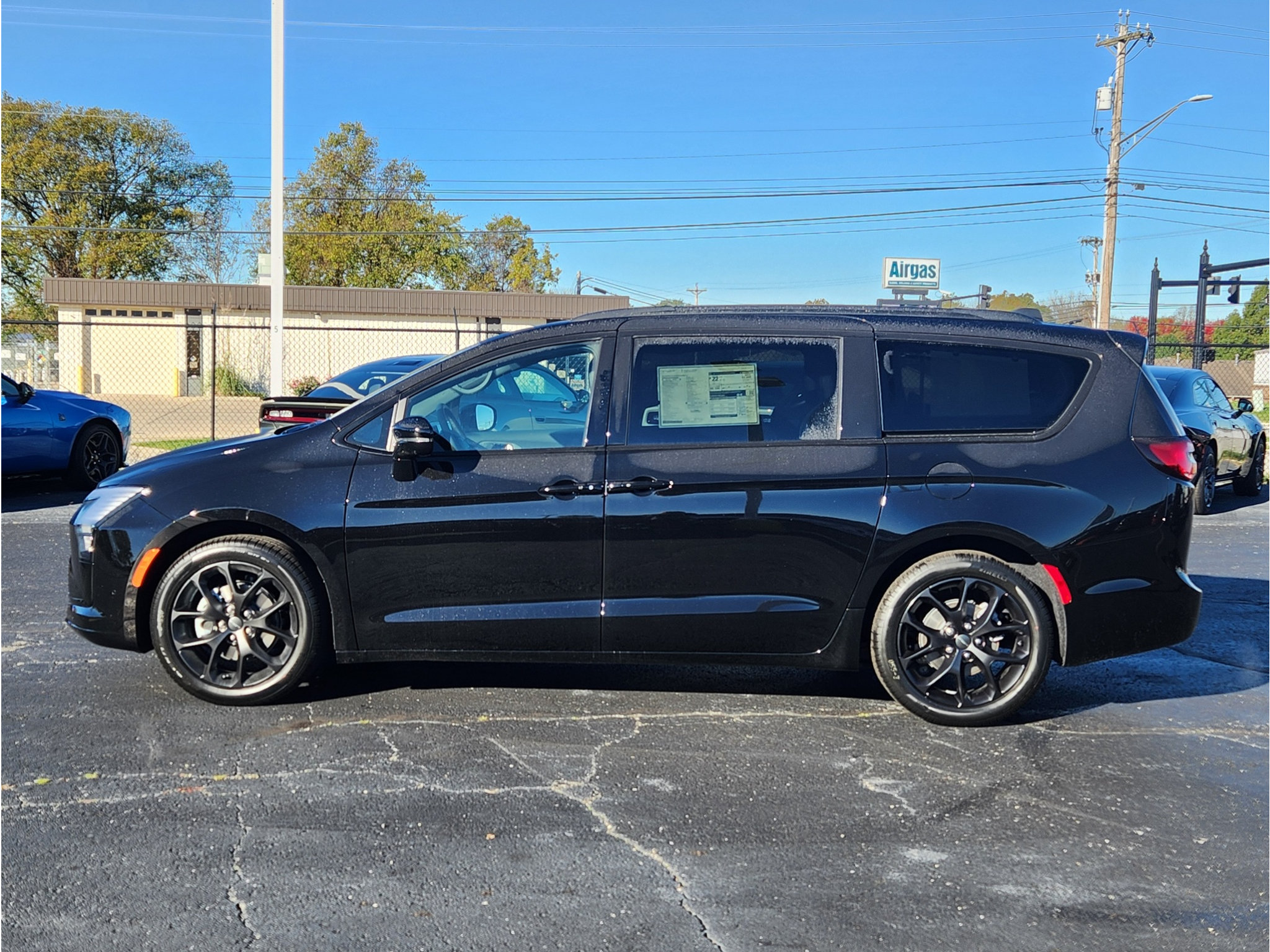 New 2027 Chrysler Pacifica Limited FWD image 15