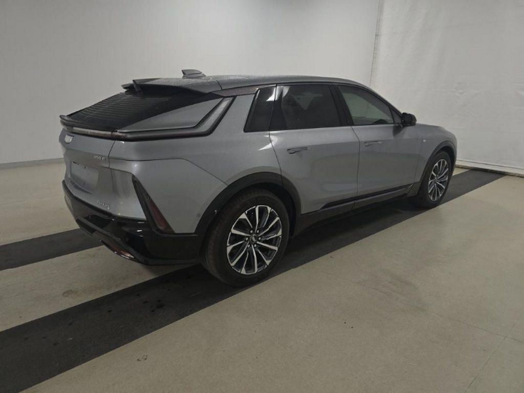 Used 2024 Cadillac Lyriq Sport RWD image 4