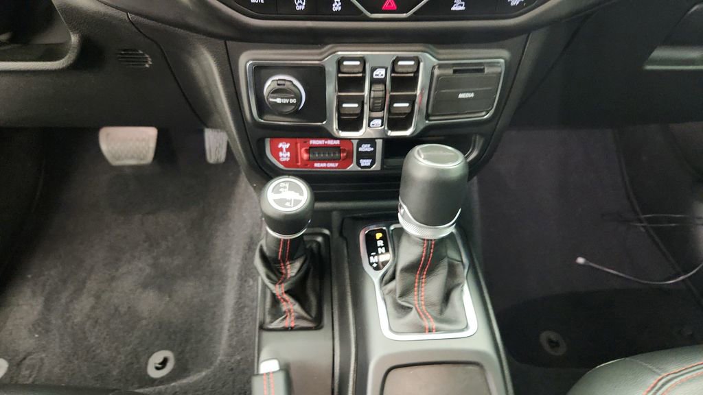 Used 2022 Jeep Gladiator Rubicon w/ LED Lighting Group image 38