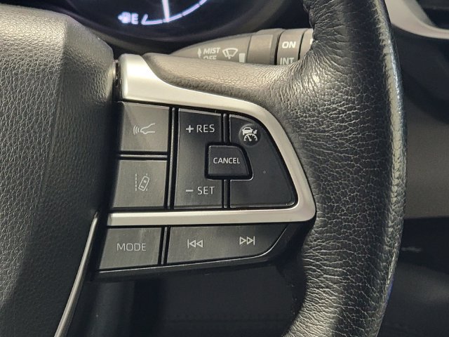 Used 2022 Toyota Sienna XLE FWD image 27
