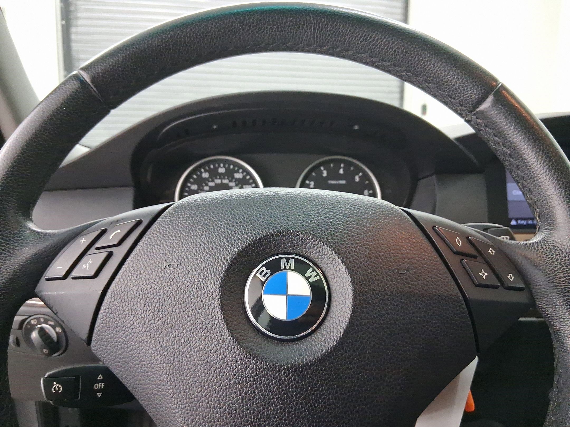 Used 2010 BMW 528i Sedan image 14