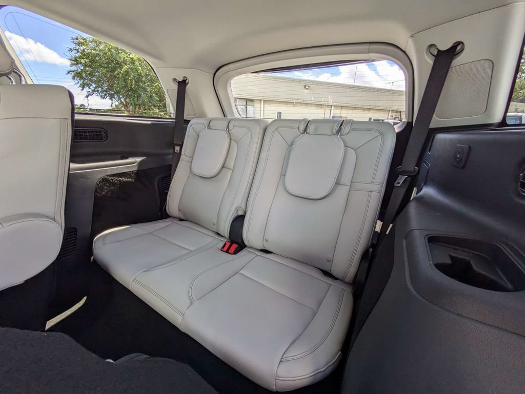 Certified 2026 Lincoln Aviator Reserve w/ Luxury Package RWD image 17