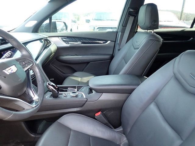 Used 2023 Cadillac XT6 Premium Luxury image 11